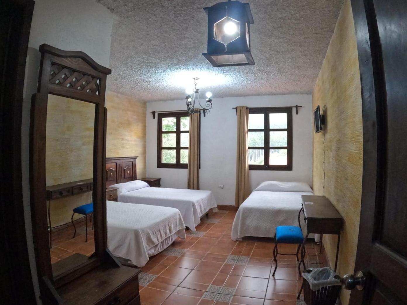 Hotel El Mirador Anexo 1 Santa Lucía Milpas Altas Værelse billede